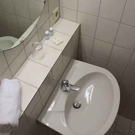 Birkeneck Szálloda Heusenstamm